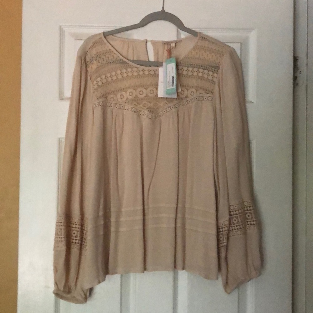 Talma lace Detailed textured top